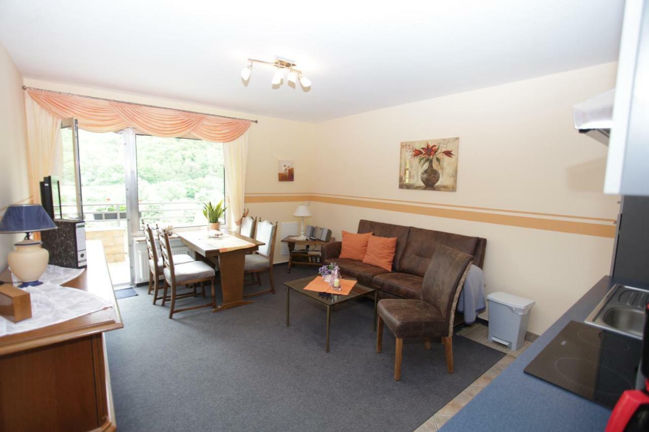 Ferienwohnung Moselblick-Stein Valwig Luaran gambar